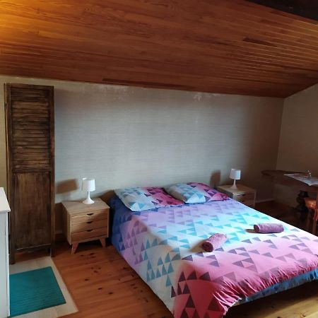 Chardon Bleu Appartement Chambre Cuisine Coin A Manger Sanitaires Salle D'Eau Barcelonnette Exterior foto