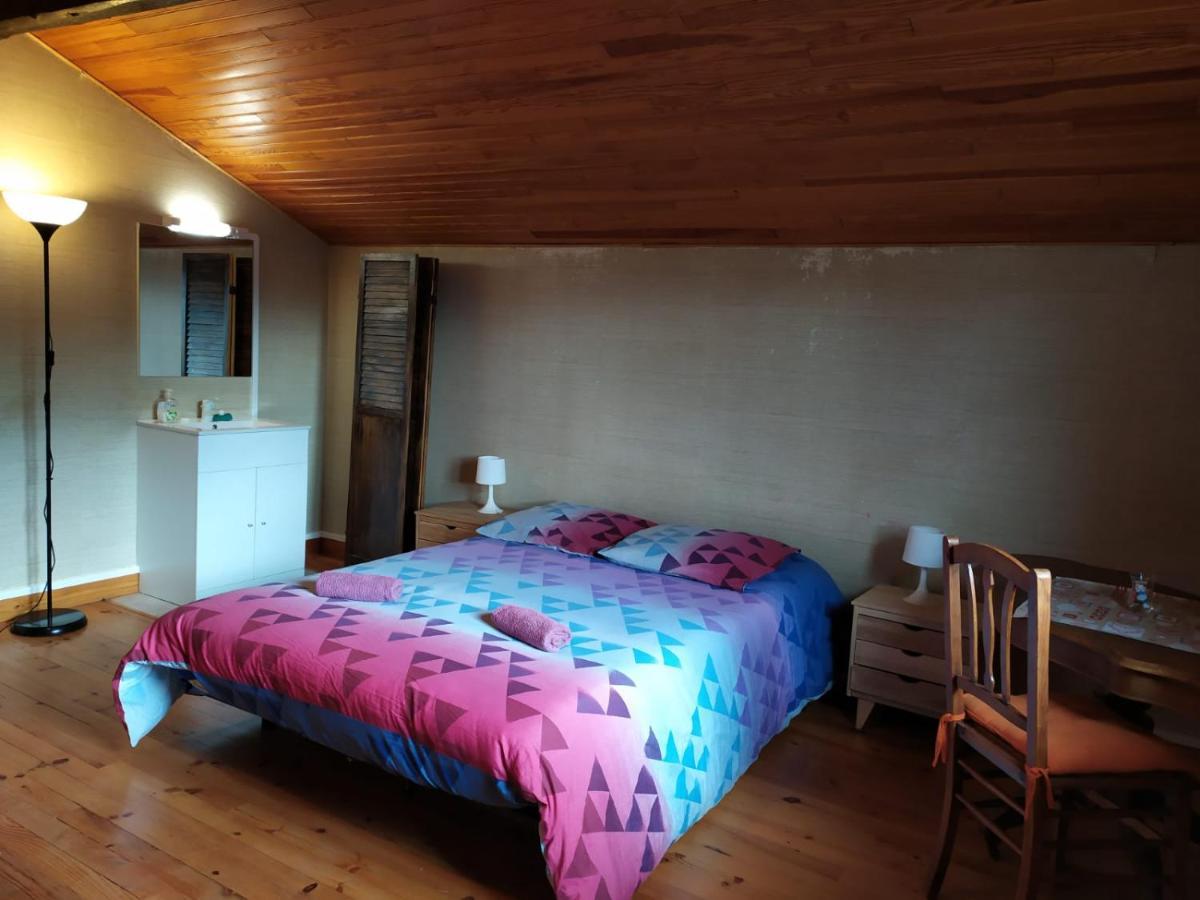 Chardon Bleu Appartement Chambre Cuisine Coin A Manger Sanitaires Salle D'Eau Barcelonnette Exterior foto